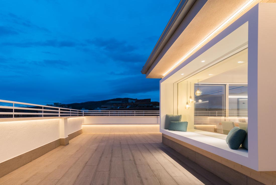 cerramientos diseño ático con terraza en Ontinyent