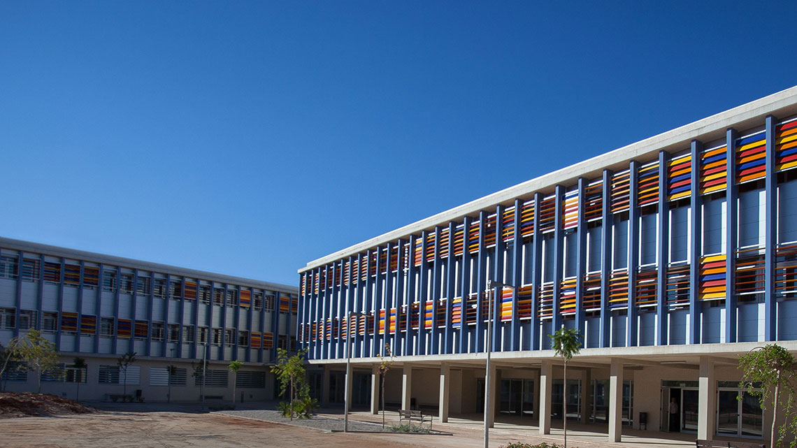 celosías colores Colegio en Denia