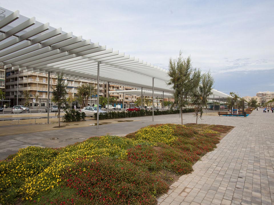 Lamas parasol paseo Santa Pola