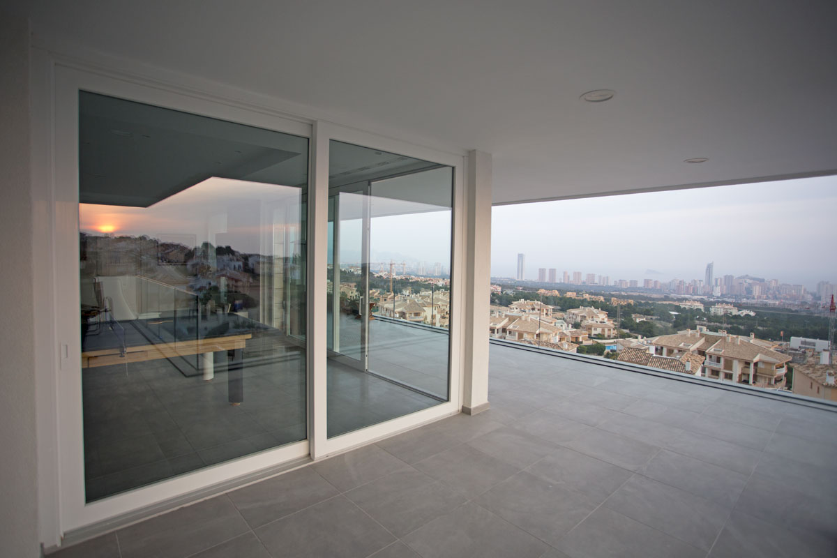 ventanas y cerramientos Ventacan para vivienda en Finestrat